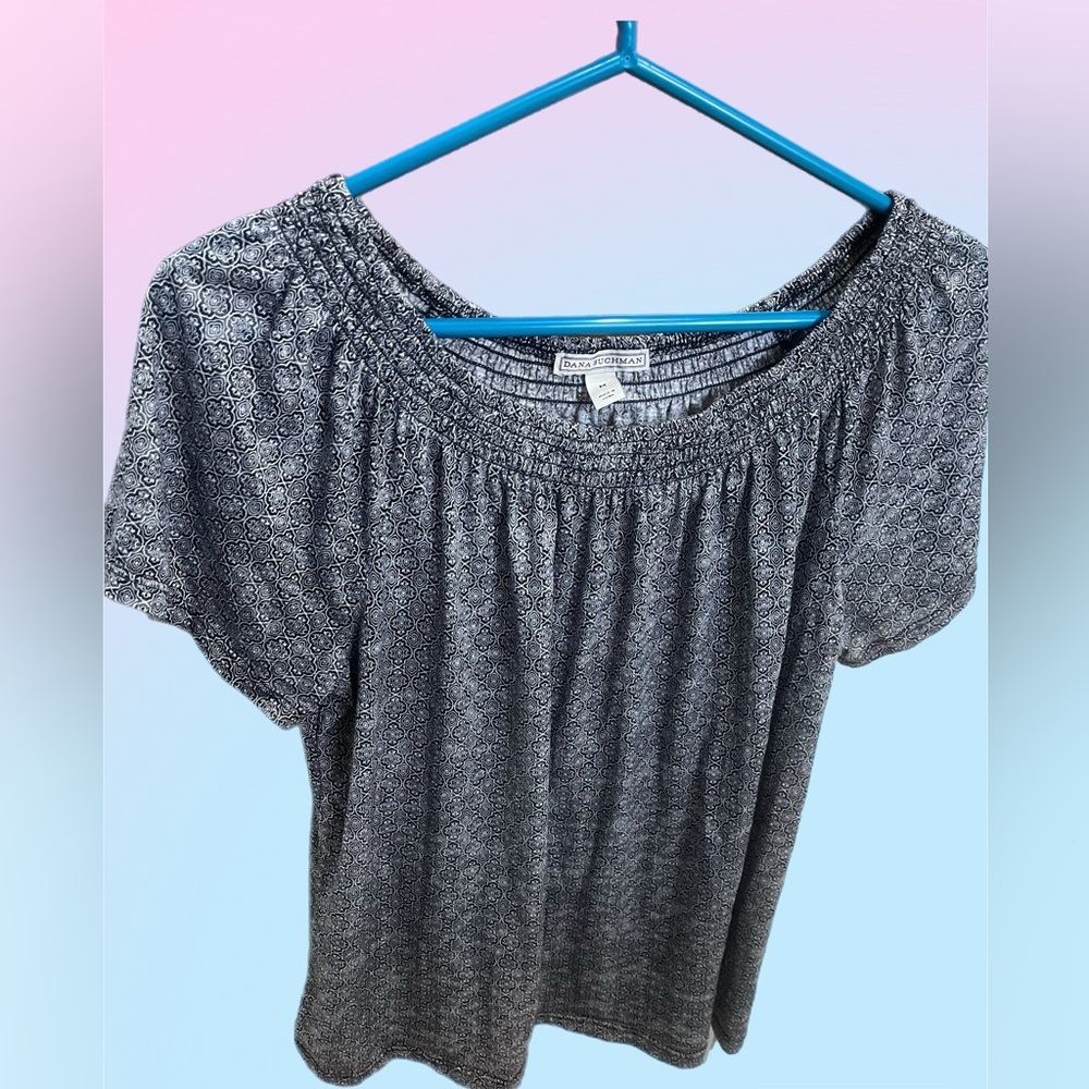 Dana Buchanan Women’s Shirt Size M